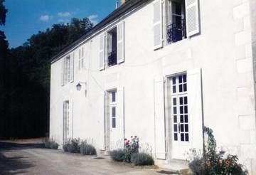 Gîte pour 8 personnes, avec jardin et vue sur le lac à Valdivienne
