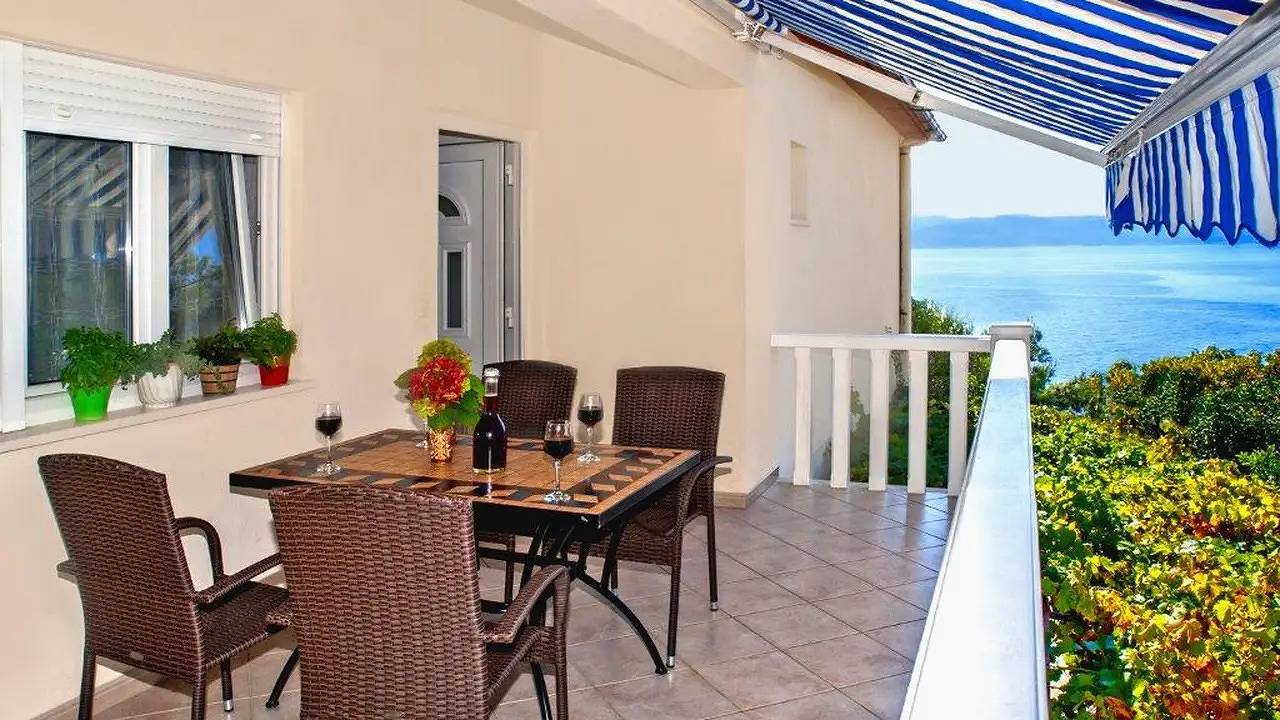 Ganze Ferienwohnung, Ferienwohnung für 6 Personen (69 m²) in Pisak in Pisak, Omis-Riviera