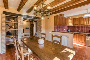 Casa Rural para 9 Personas en Espolla, Pirineo Catalan, Foto 3