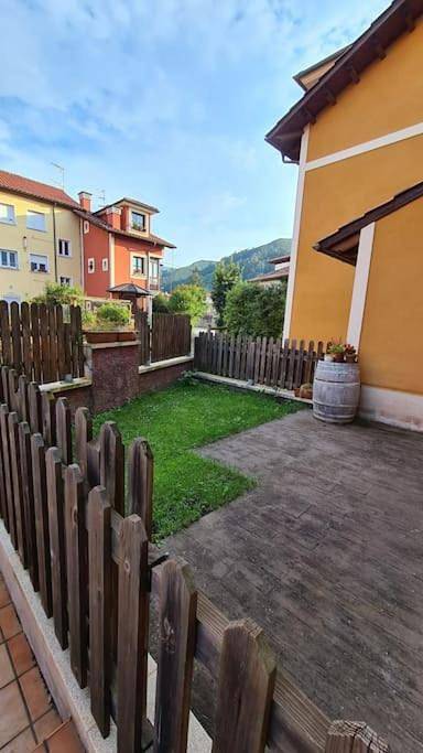 Preciosa casa con jardín en Nueva de Llanes in Nueva de Llanes, Llanes