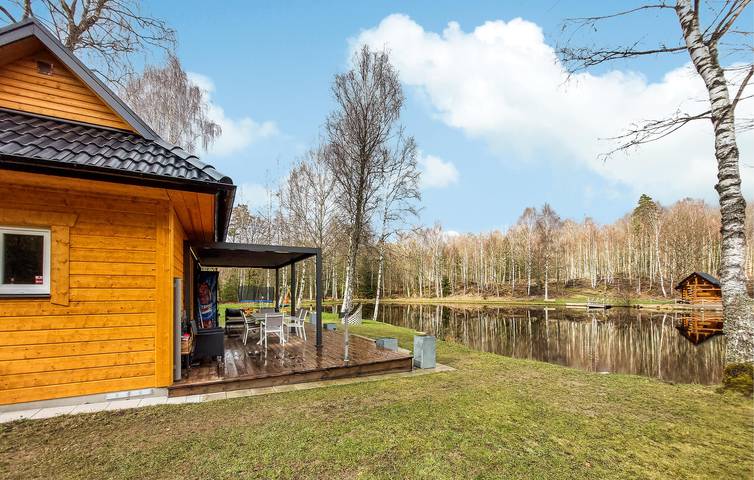 Location de vacances pour 6 personnes, avec vue et terrasse ainsi que jardin et vue sur le lac, animaux acceptés dans Skåneland - 3