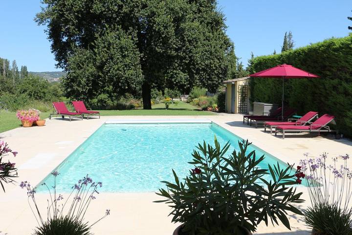Chambre d’hôte pour 2 personnes, avec piscine et jardin