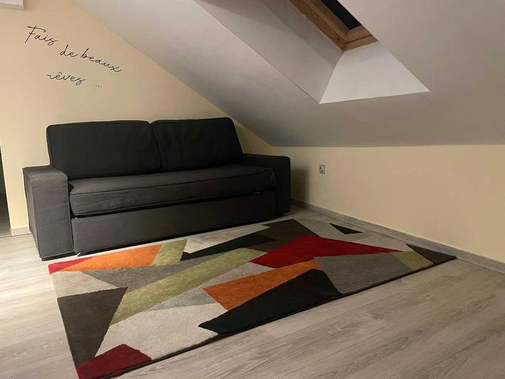 Ganze Wohnung, Geräumige Wohnung in Charleroi 100 m² mit Parkplatz 5 Pers. in Charleroi, Hennegau