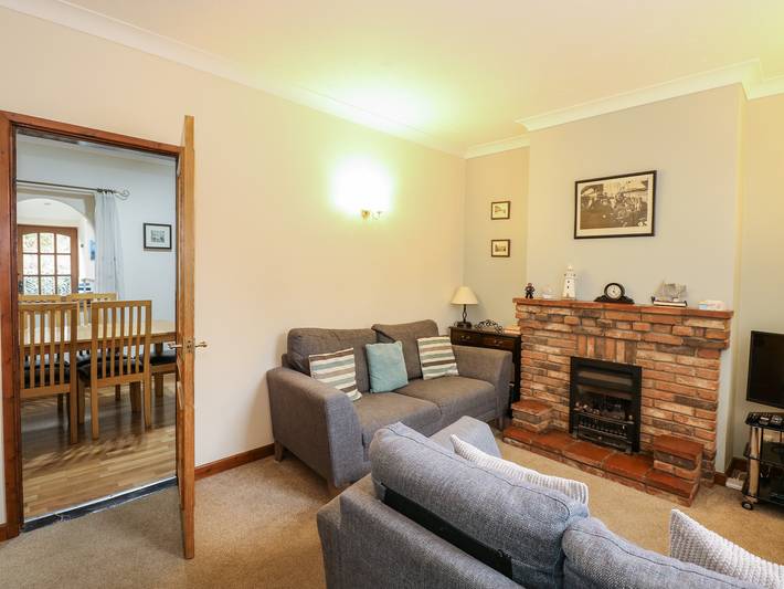 5 Melinda Cottages in Runton, Norfolk Coast