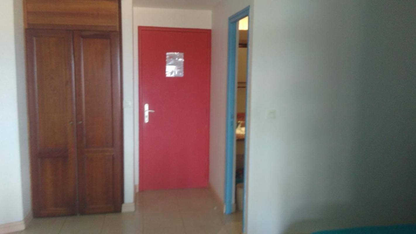 Ganzes Studio, Türkisfarbenes Caritan-Meerblick-Schwimmbad Wi-Fi in Sainte-Anne, Martinique