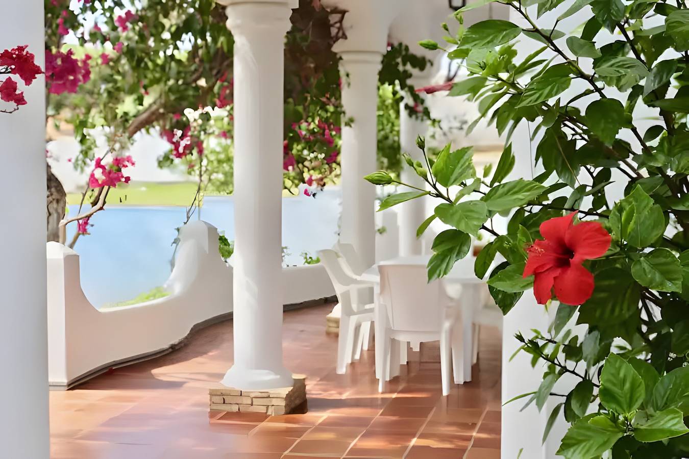 Villa Jacaranda mit privatem Pool und Grill in Chiclana in Los Franceses-La Vega, Chiclana de la Frontera
