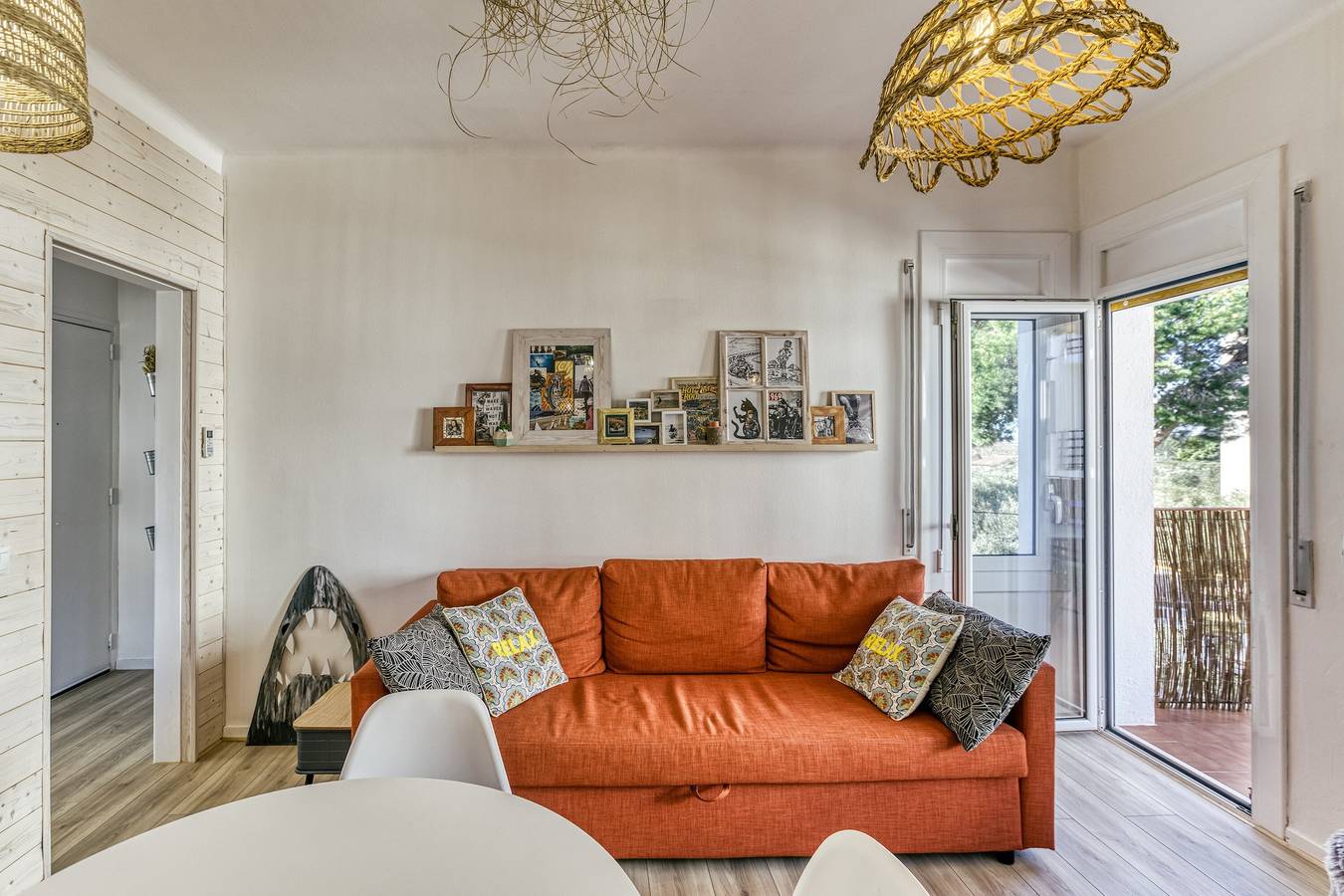 Apartamento entero, Apartamento 'Londres' con piscina compartida, Wi-Fi y aire acondicionado in Roses, Alt Empordà