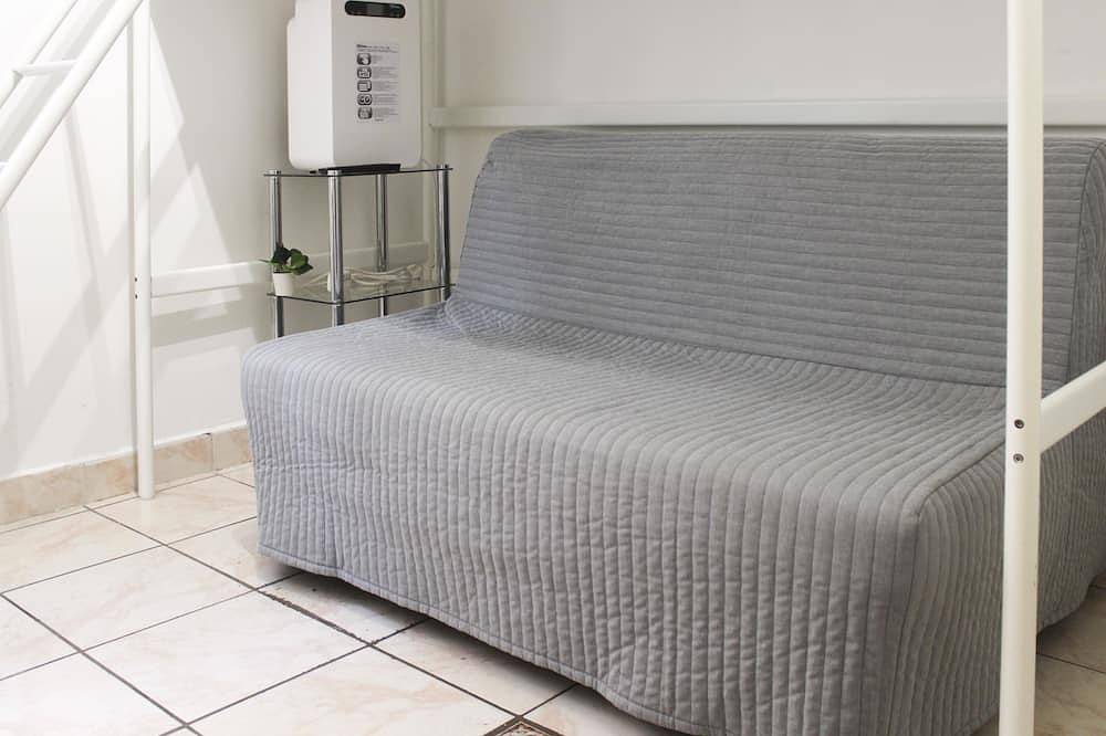 Entire apartment, Charming bright studio near Paris in Pantin, Seine-Saint-Denis