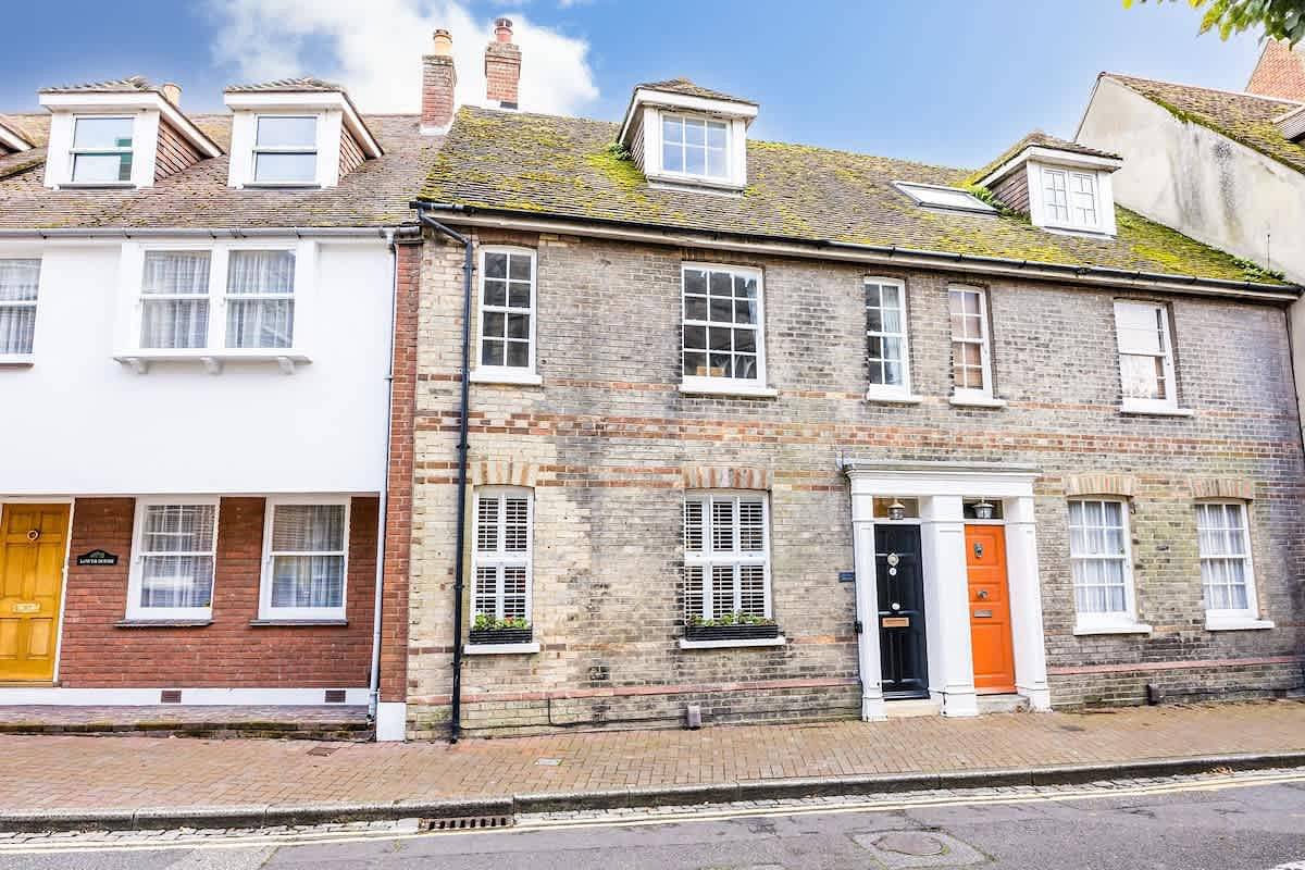 Gull House - Charming Cottage Feel with Log Burner in Poole, Poole Harbour