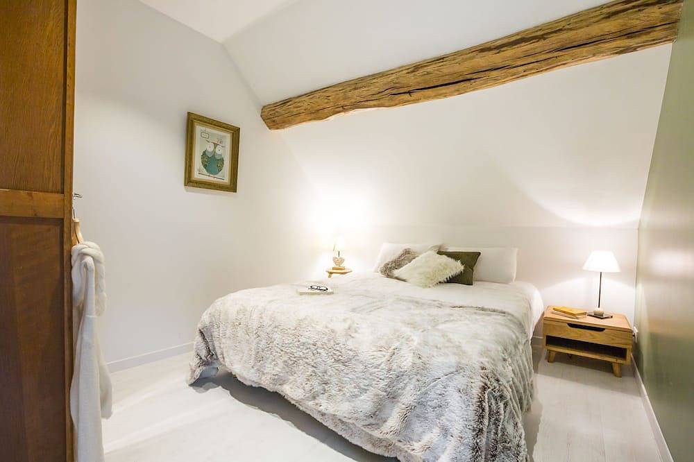 Le P'tit Pichot Charming Cottage in little wine village 8kms from Beaune in Nantoux, Beaune region