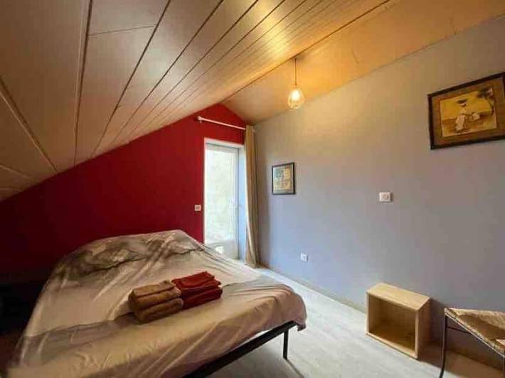 Location de vacances pour 3 personnes, avec balcon à Sainte-Colombe-de-Peyre - 4
