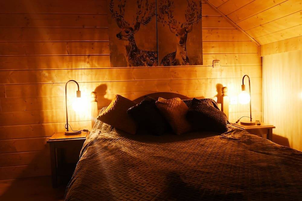 Demi Chalet Nathosam in La Joue du Loup, Le Dévoluy