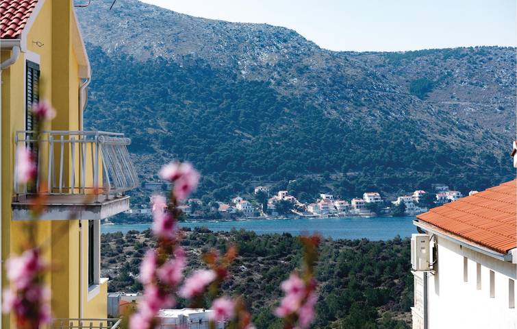 Gîte pour 4 personnes, avec terrasse à Zaboric - 3