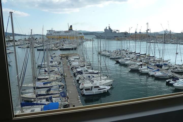 Holiday rental for 2 people, with pool in Toulon