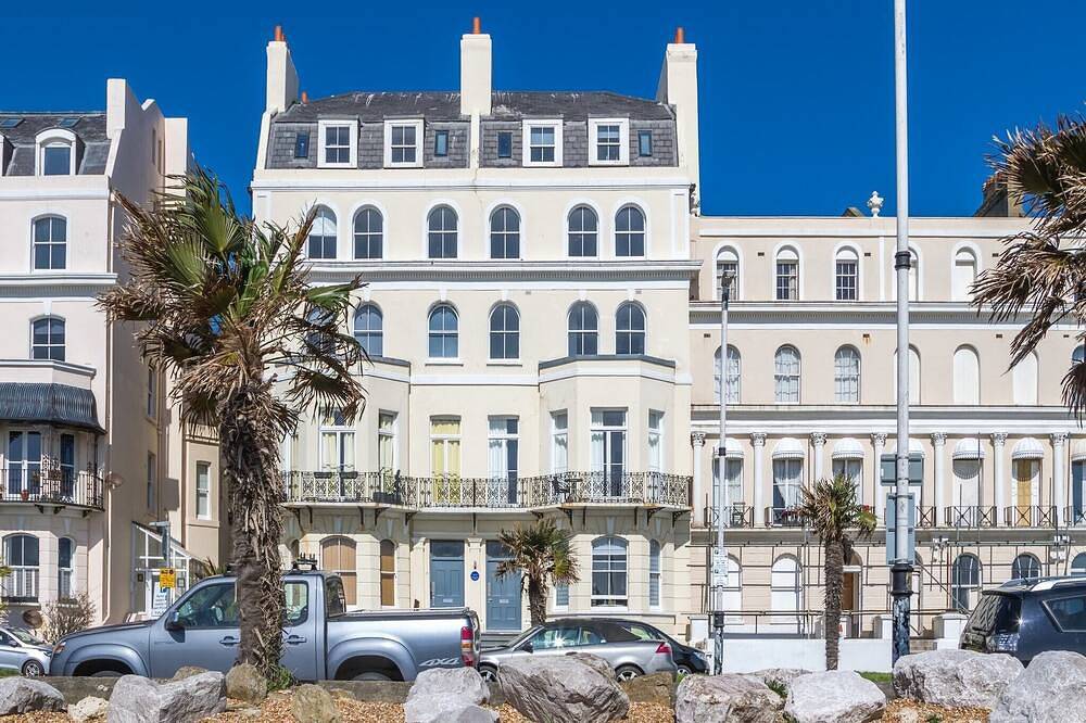 Entire apartment, Apartment in Folkestone near Sandgate Beach in Folkestone, Kent