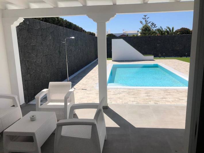 Chalet para 4 personas, con piscina y jardín en Lanzarote - 2