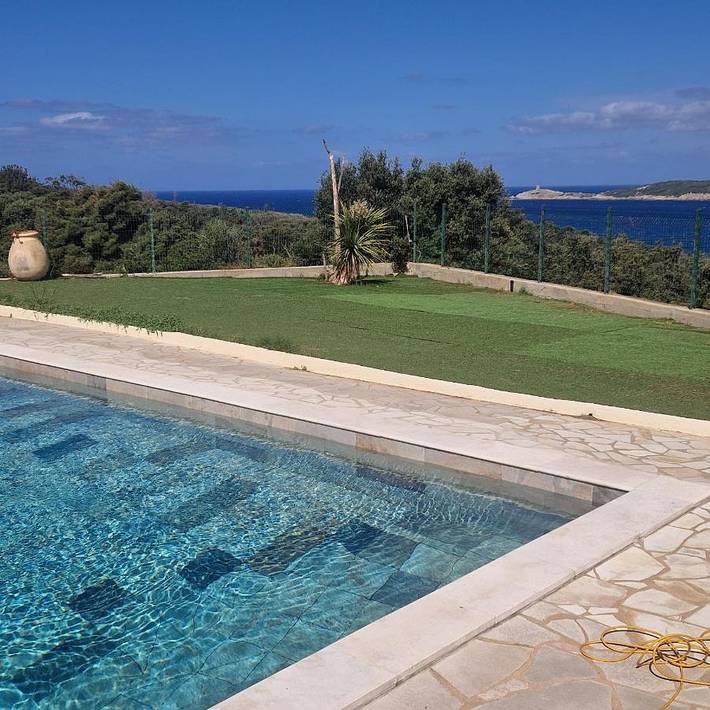 Appartement de vacances pour 4 personnes, avec Balcon et Terrasse ainsi que Piscine et Vue