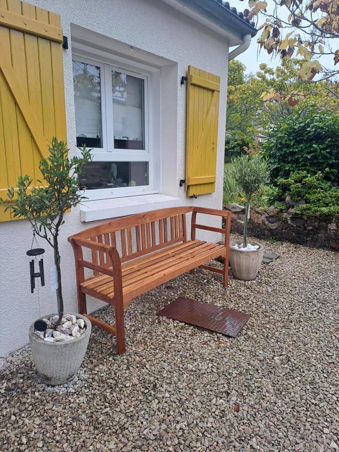 Location de vacances pour 6 personnes, avec vue et piscine ainsi que bassin pour enfant et jardin, animaux acceptés à Écuras - 4