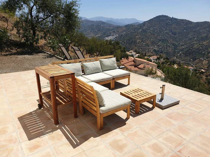 Ferienhaus 'Casa Dahlia' mit Meerblick, privatem Pool und Klimaanlage in Arenas, Costa del Sol