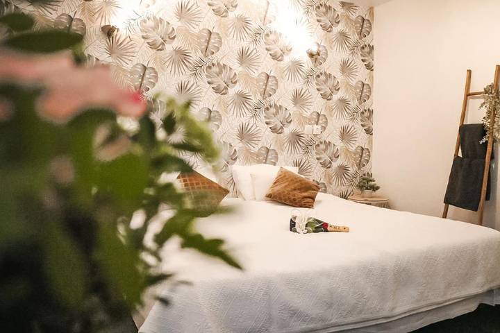 Hôtel pour 2 personnes, avec terrasse et jardin à Saint-Gatien-des-Bois - 3