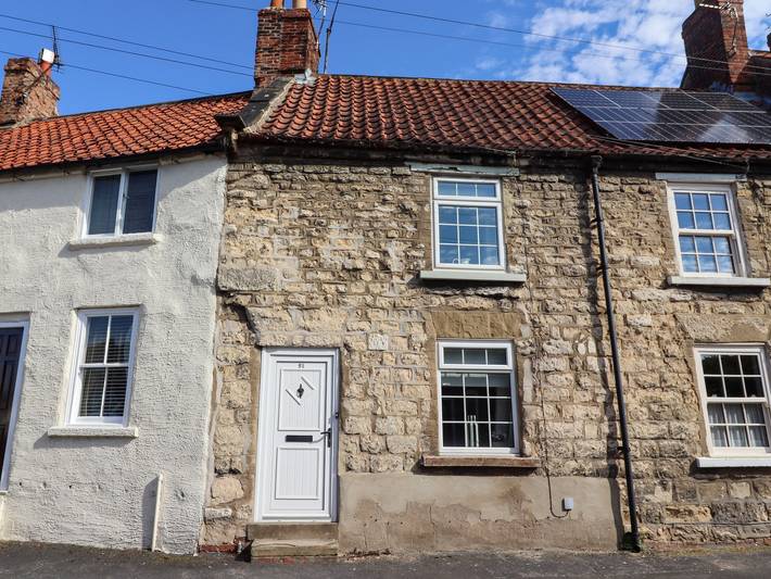 Log cabin for 4 people, with Garden in Malton