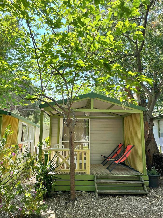 Camping für 4 Personen, mit Terrasse und Garten in Calvi - 3