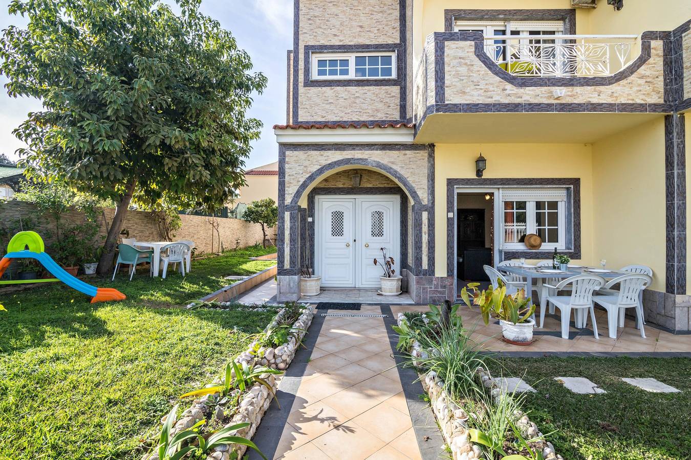 Ganze Wohnung, Ferienwohnung "Anastácio" mit Gartenblick, Gemeinschaftspool, Wlan & Balkon in Albufeira, Faro Distrikt