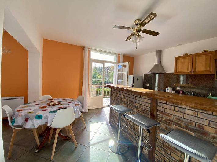 Appartement entier, Cambo-les-Bains : T3 rénové, 4 pers, proche thermes, wifi in Cambo-les-Bains, Région de Bayonne