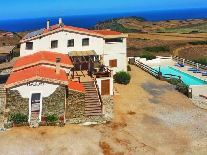 Apartamento para 3 personas, con Jardín y Piscina en Sassari