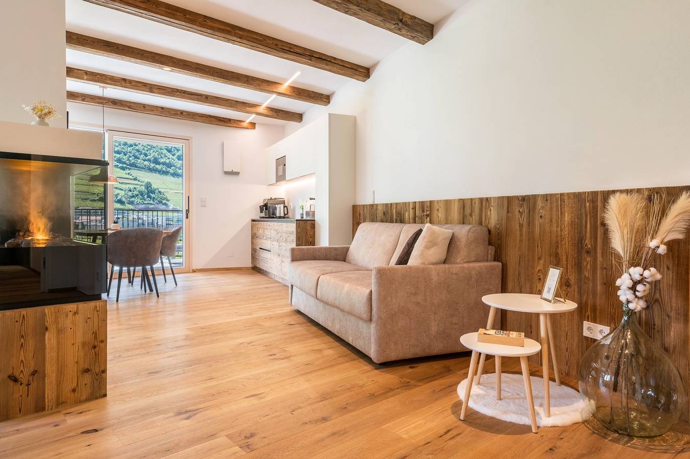 Appartement entier, Appartement "Erbacher - Greti's Landhaus Suite" avec vue sur montagne, piscine partagée, sauna privé in Centro-Piani-Rencio, Bolzano