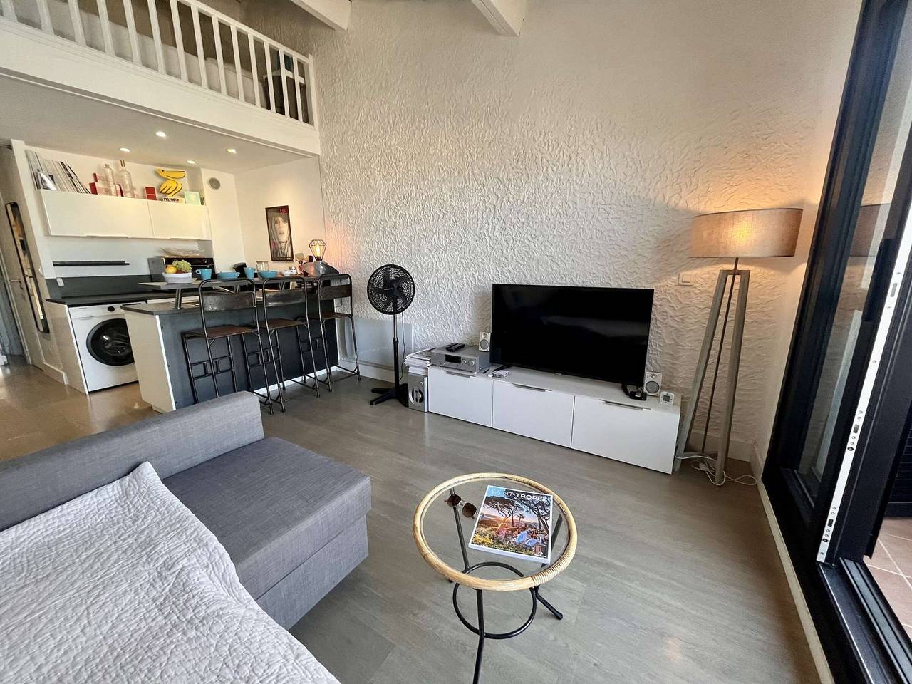 Appartement entier, Studio/Mezzanine aux Marines de Cogolin in Port Cogolin, Cogolin