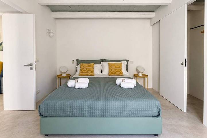 Entire apartment, Veronique  apartments two terrace sea view in Ortigia, Syracuse