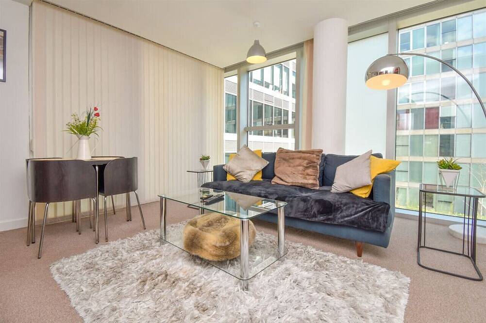 Geheel appartement, City Centre Flat - Free Parking, Skytv & Fast Wifi in Milton Keynes, Zuidoost Engeland