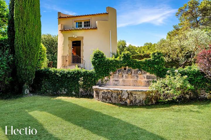 Location de vacances pour 2 personnes, avec jardin et piscine à Le Puy-Sainte-Réparade
