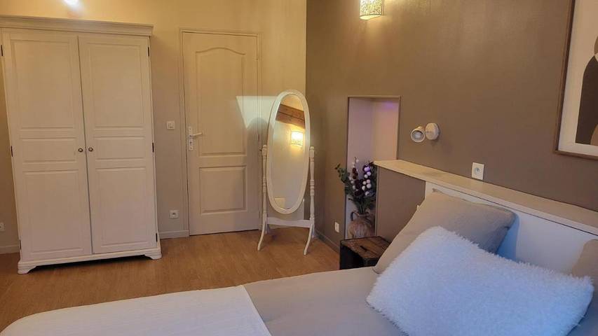 Location de vacances pour 8 personnes, avec jardin et terrasse, animaux acceptés à Parçay-sur-Vienne - 3