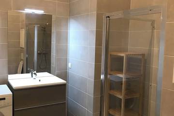 Appartement De Vacances pour 4 Personnes dans Puteaux, Hauts-de-Seine, Photo 2