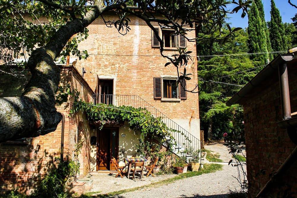 Room in the Tuscan countryside in Capannoli, Pisa Provinz