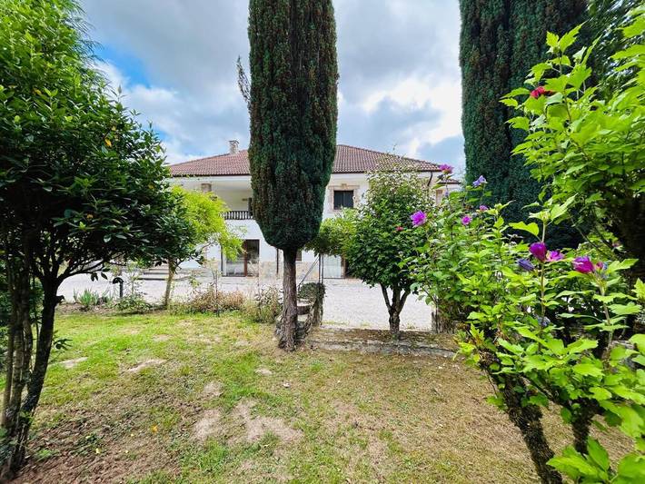 Casa rural para 2 personas, con jardín además de terraza y vistas, Se admiten mascotas en Cangas de Onís - 2