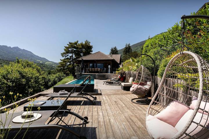 Gîte pour 11 personnes, avec piscine ainsi que jacuzzi et jardin, animaux acceptés à Saint-Jorioz - 3