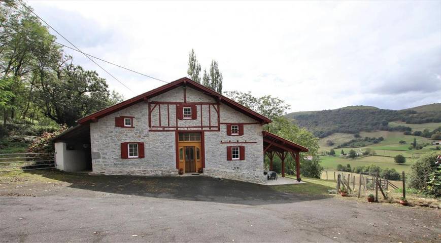 Location de vacances pour 8 personnes, avec terrasse à Juxue