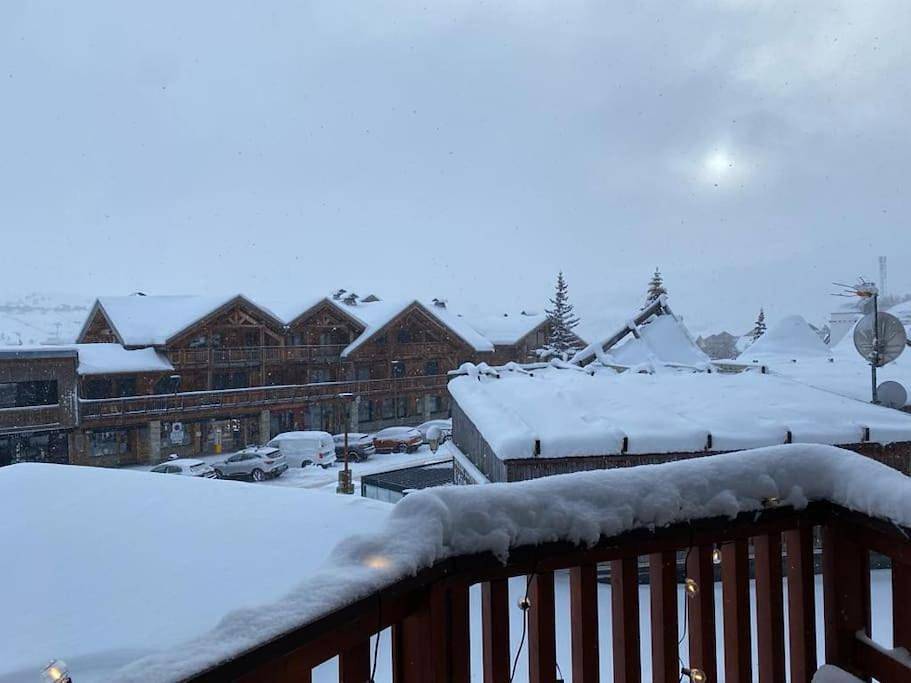 Entire apartment, Alpe d'huez quartier jeux 50 m2-100 m des pistes in Huez, Écrins National Park