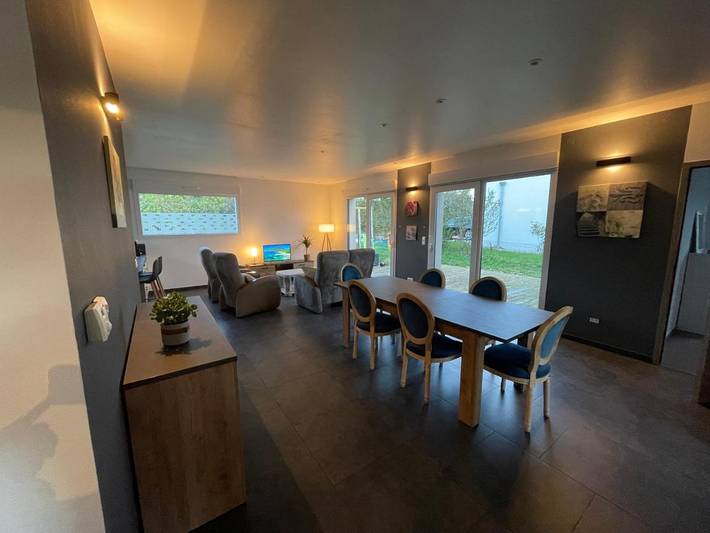Gîte pour 6 personnes, avec vue et jardin, adapté aux familles dans Lérouville