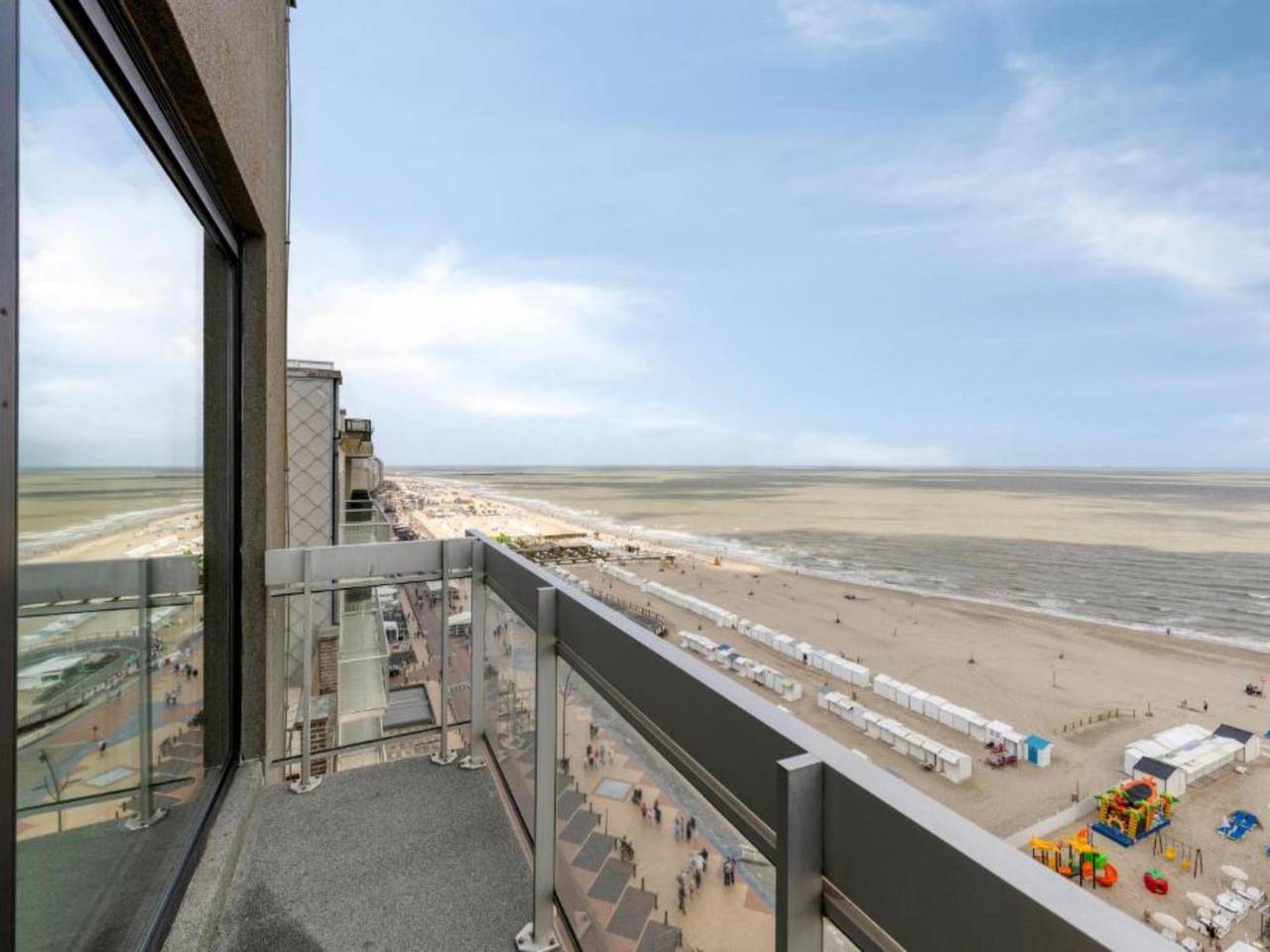 Appartement entier, Appartement avec vue magnifique sur la mer in Blankenberge, Côte belge