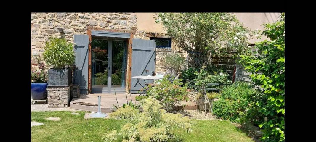 Appartement de vacances pour 2 personnes, avec Terrasse ainsi que Jardin et Vue à Montreuil-le-Gast