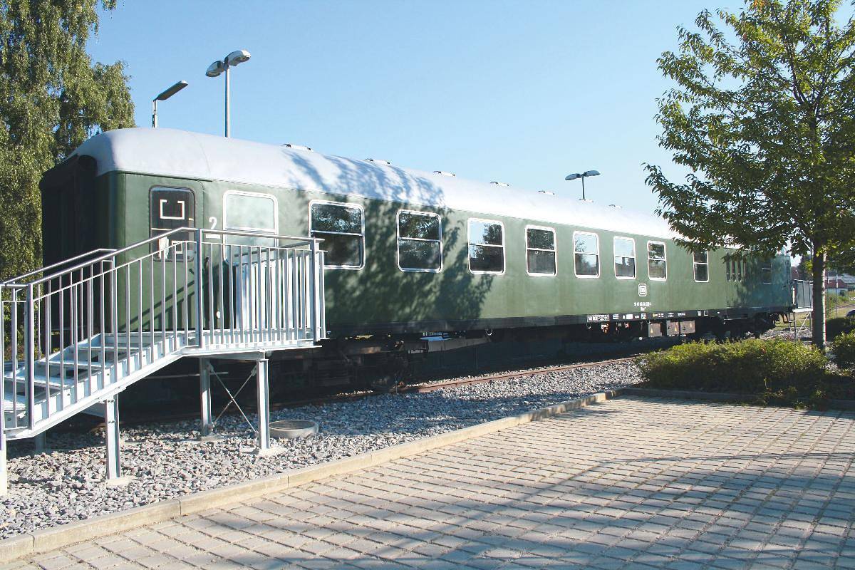 Übernachtung im nostalgischen Bahnwaggon - Liegeabteil im Bahnwaggon für einen außergewöhnlichen Urlaub in Bogen, Ostbayern