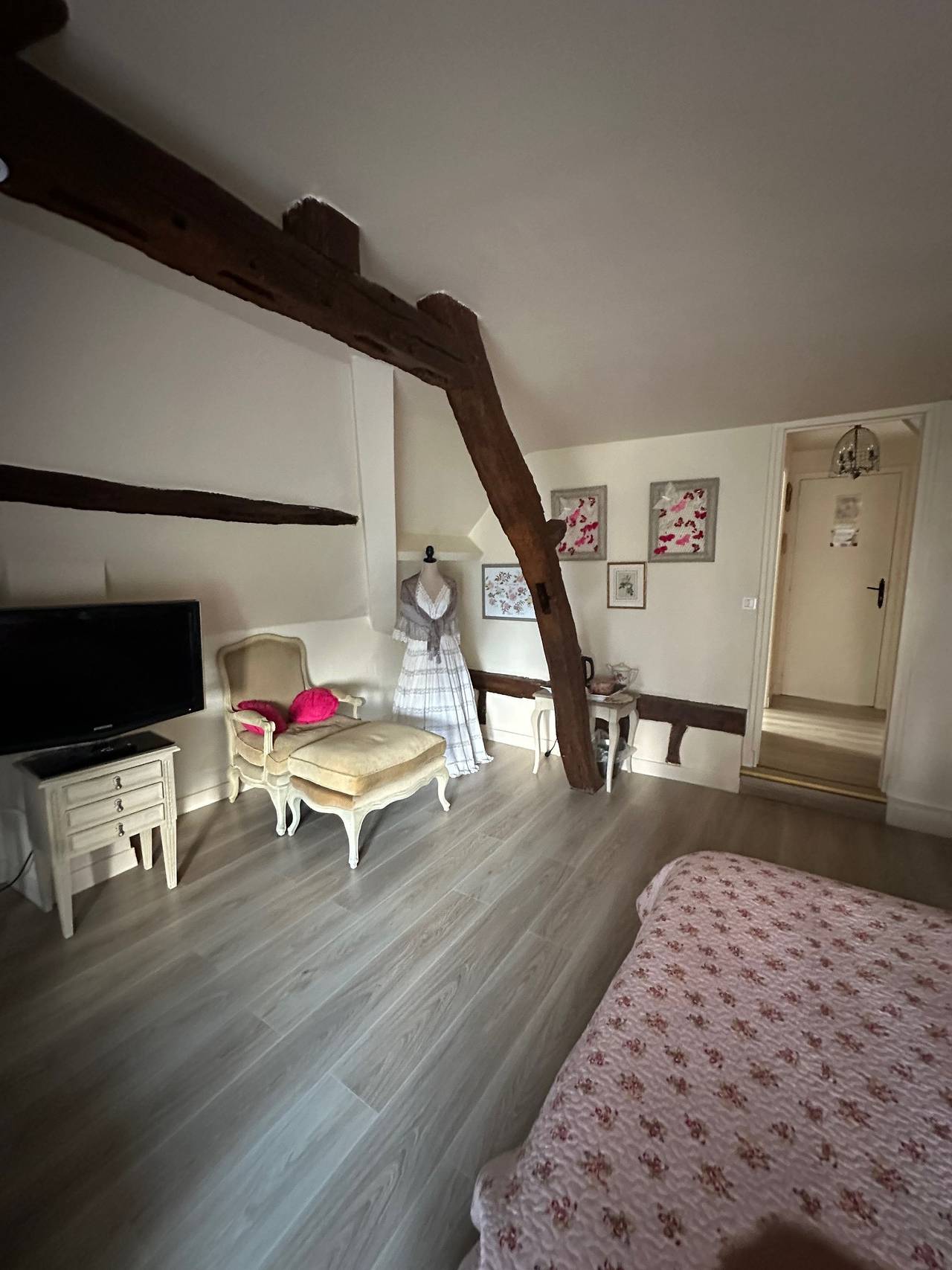 Bed and Breakfast 'English Roses' mit privatem Pool, Gemeinschaftsgarten und Wlan in Suzay, Les Andelys und Umgebung