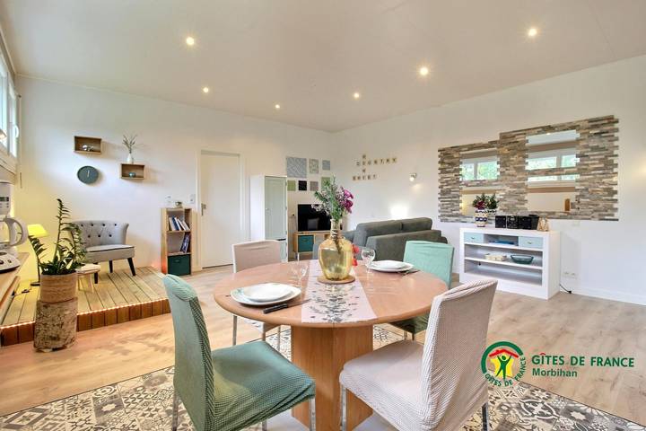 Gîte pour 3 personnes, avec Jardin et Vue à Réguiny