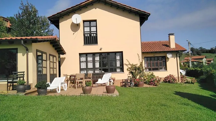 Casa de vacaciones para 9 personas, con vistas y jardín, Se admiten mascotas - 1