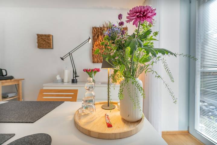 Ganzes Studio, Studio-Apartment 'Wohnen mit Kunst in Köln' mit WLAN in Köln, Rheinland