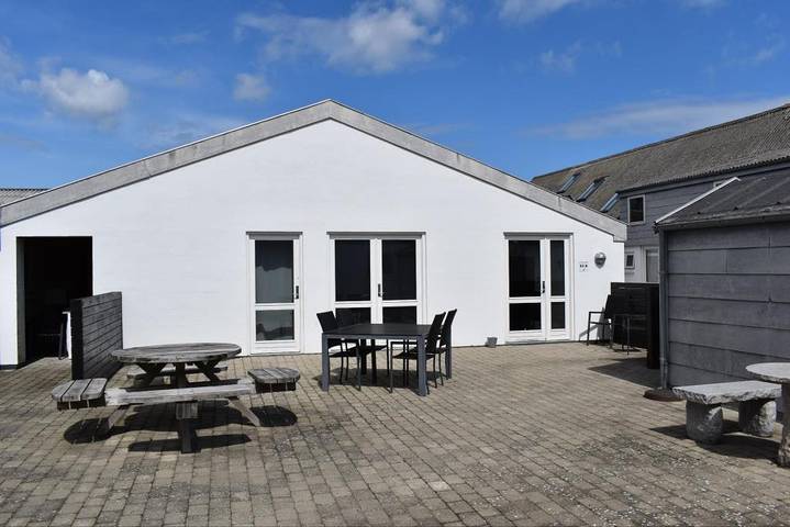 Villa für 6 Personen, mit Balkon/Terrasse - 1